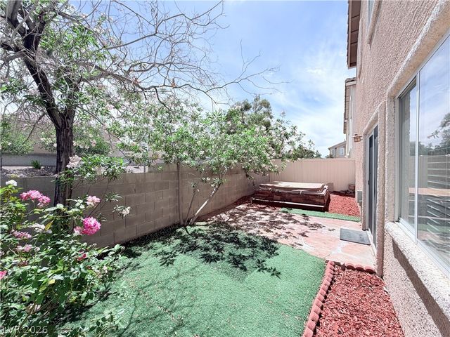 10516 Mojave Ridge Court, Las Vegas, NV 89183