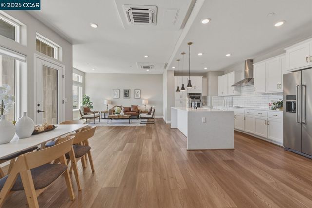 210 Waters Park Cir 304, San Mateo, CA 94403