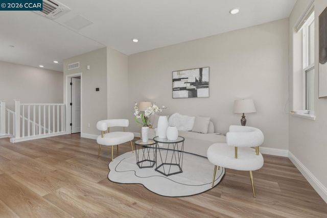 210 Waters Park Cir 304, San Mateo, CA 94403