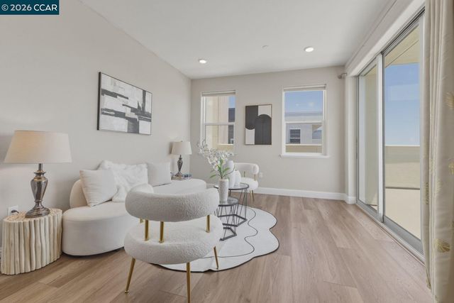 210 Waters Park Cir 304, San Mateo, CA 94403