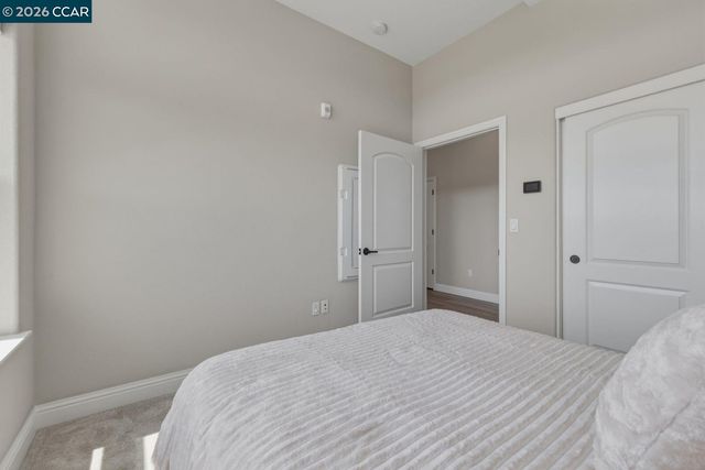 210 Waters Park Cir 304, San Mateo, CA 94403