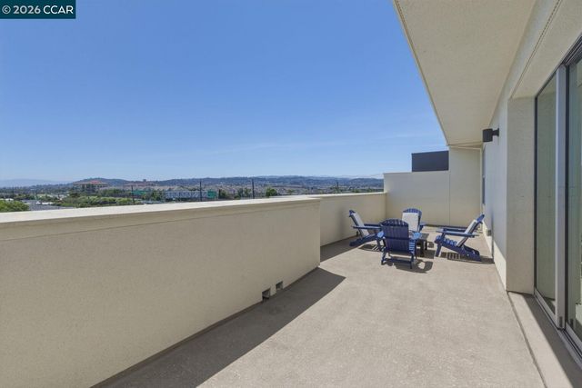 210 Waters Park Cir 304, San Mateo, CA 94403