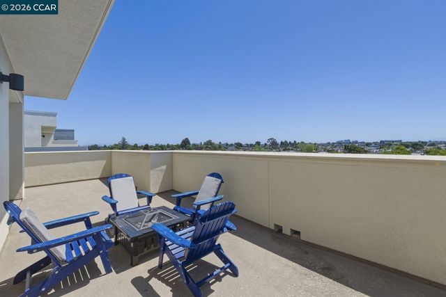 210 Waters Park Cir 304, San Mateo, CA 94403