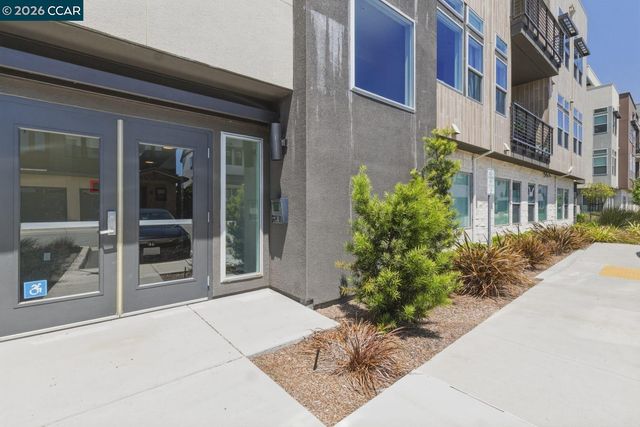 210 Waters Park Cir 304, San Mateo, CA 94403