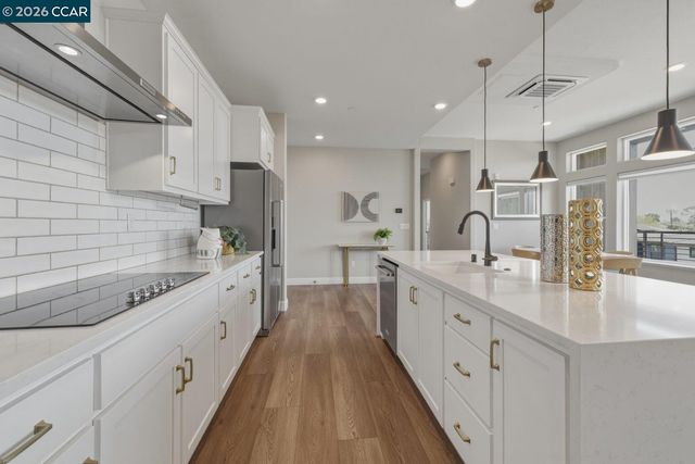 210 Waters Park Cir 304, San Mateo, CA 94403