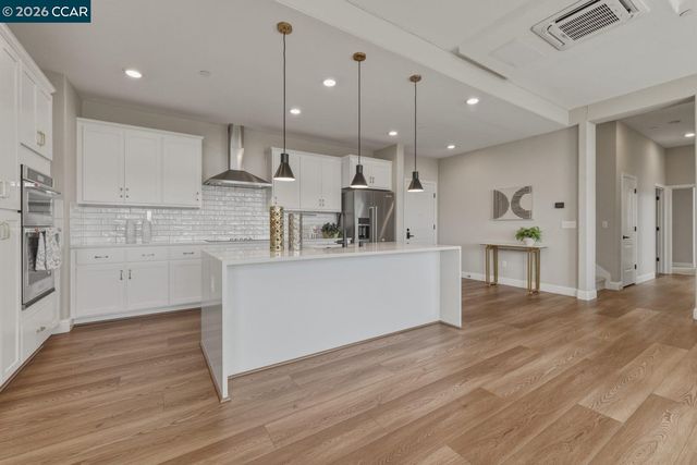 210 Waters Park Cir 304, San Mateo, CA 94403