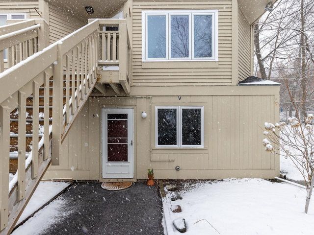 337 College St Apt 6, Burlington, VT 05401