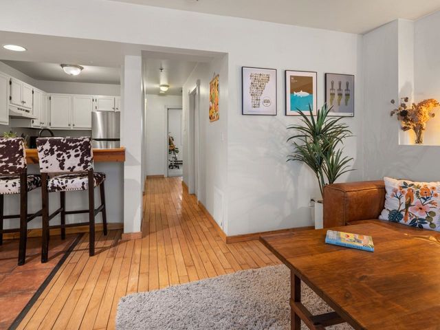 337 College St Apt 6, Burlington, VT 05401