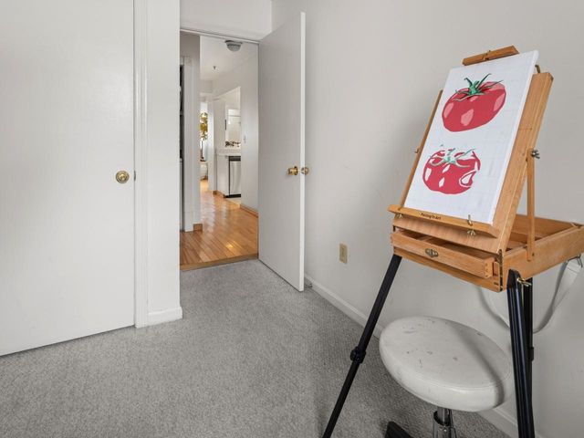 337 College St Apt 6, Burlington, VT 05401