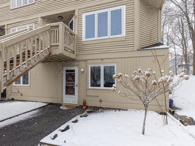 337 College St Apt 6, Burlington, VT 05401