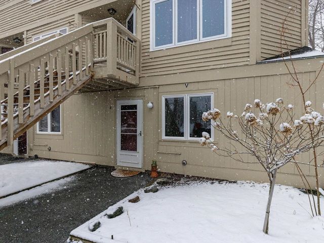 337 College St Apt 6, Burlington, VT 05401