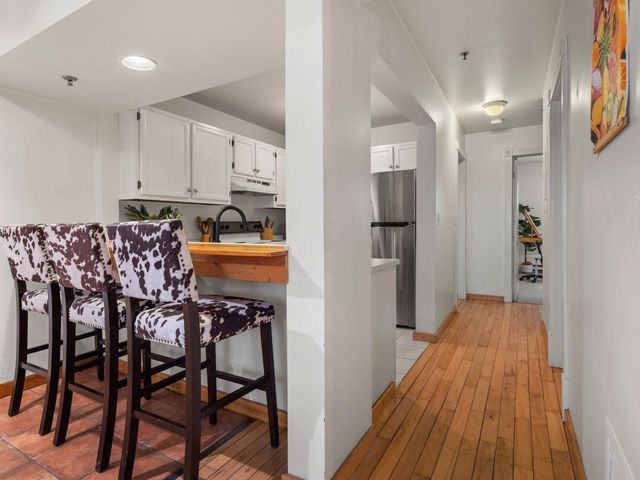 337 College St Apt 6, Burlington, VT 05401
