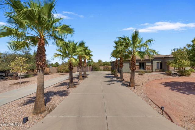 3415 N LACONIA Drive, Litchfield Park, AZ 85340