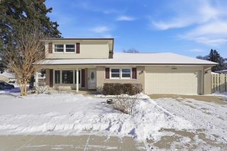 1443 S Highland Avenue, Arlington Heights, IL 60005
