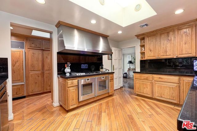 602 N Foothill Road, Beverly Hills, CA 90210