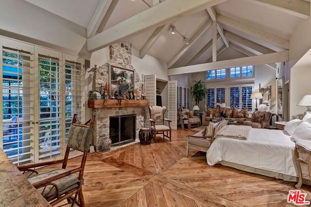 602 N Foothill Road, Beverly Hills, CA 90210