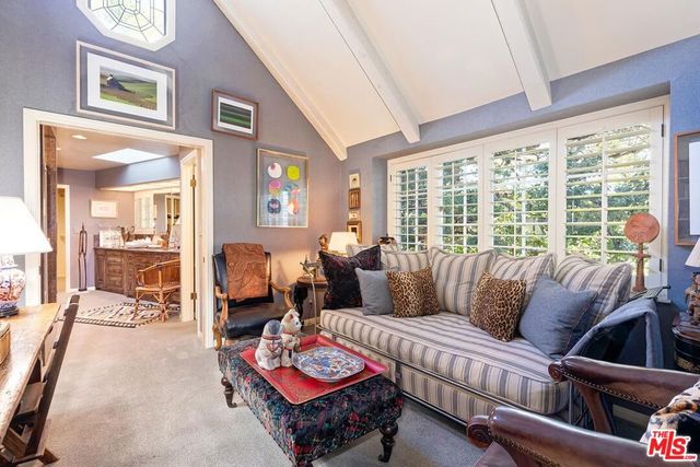 602 N Foothill Road, Beverly Hills, CA 90210