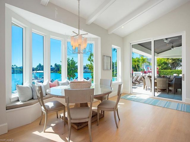 440 Spring Line DR, Naples, FL 34102