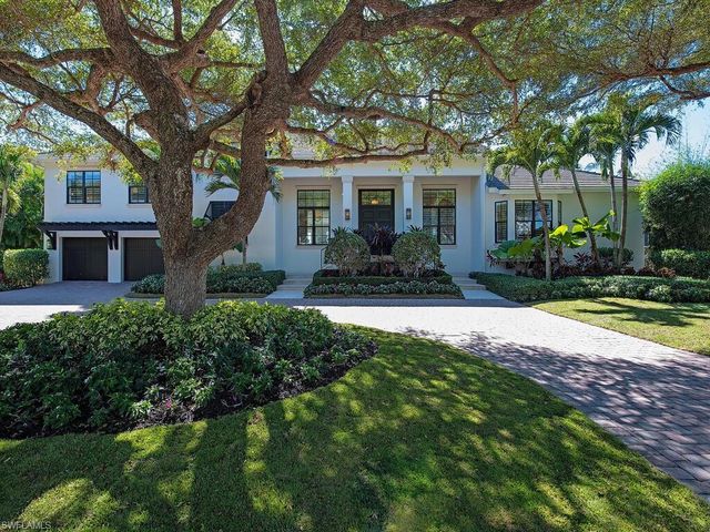 440 Spring Line DR, Naples, FL 34102