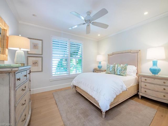 440 Spring Line DR, Naples, FL 34102