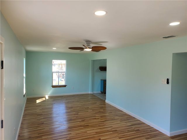 1703 Austin St, Portland, TX 78374