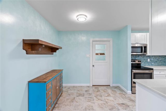 1703 Austin St, Portland, TX 78374