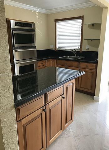 9750 Sunrise Lakes Blvd 209, Sunrise, FL 33322