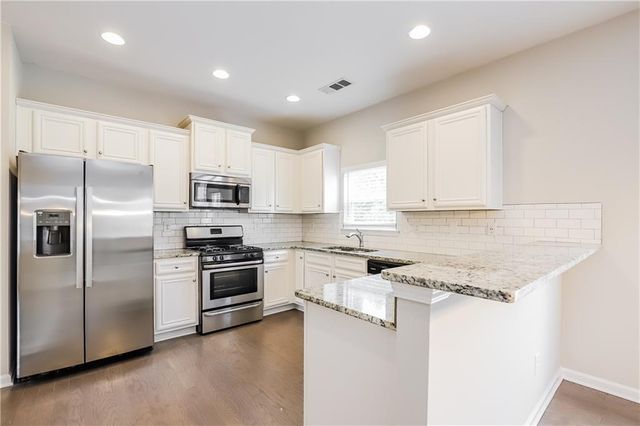 320 Fern Court, Hoschton, GA 30548