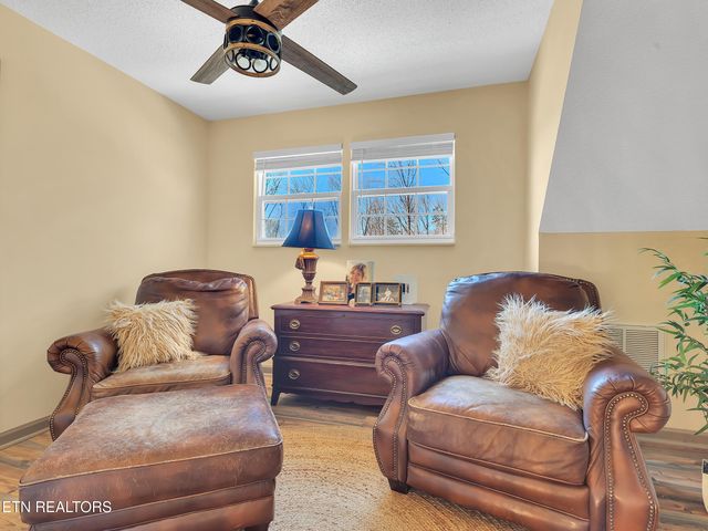 1019 Wilderness Rd, Friendsville, TN 37737
