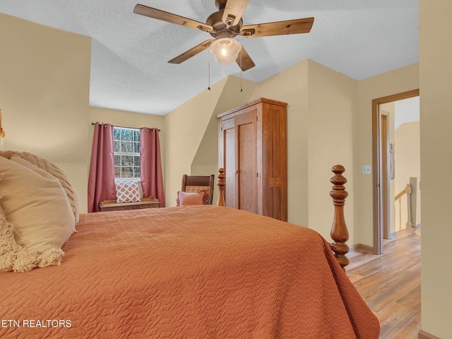 1019 Wilderness Rd, Friendsville, TN 37737