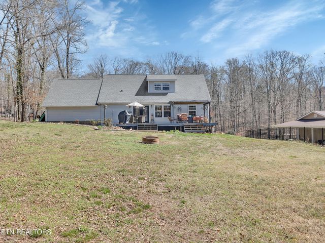1019 Wilderness Rd, Friendsville, TN 37737