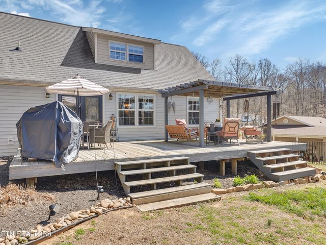 1019 Wilderness Rd, Friendsville, TN 37737