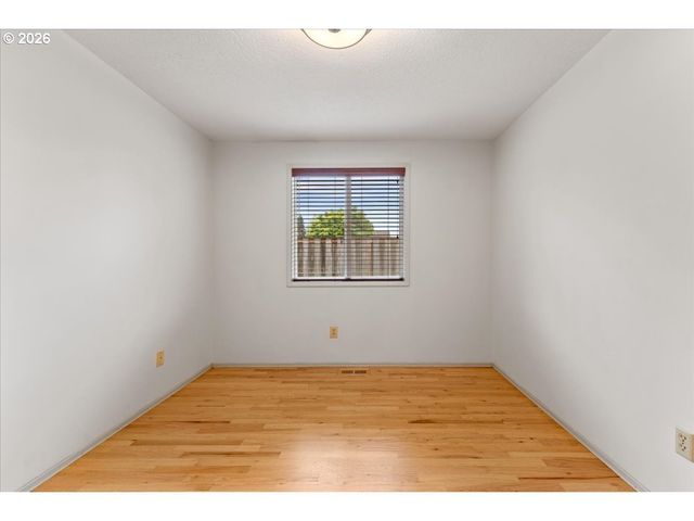 4880 Sw WEMBLEY Pl, Beaverton, OR 97005