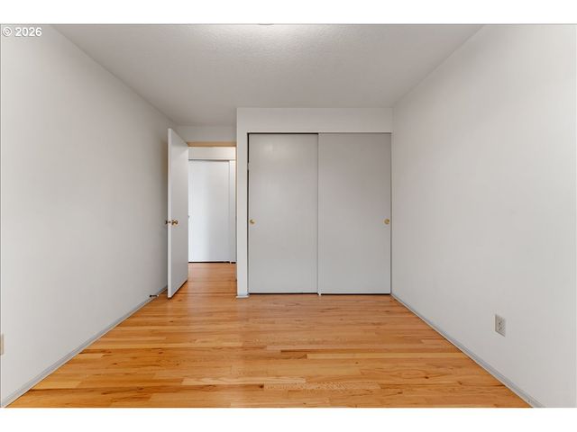 4880 Sw WEMBLEY Pl, Beaverton, OR 97005