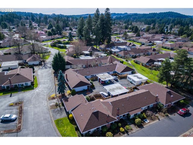 4880 Sw WEMBLEY Pl, Beaverton, OR 97005