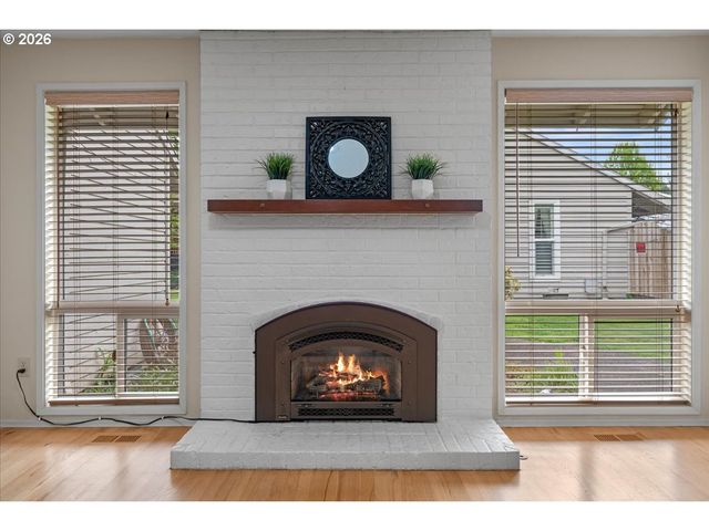 4880 Sw WEMBLEY Pl, Beaverton, OR 97005