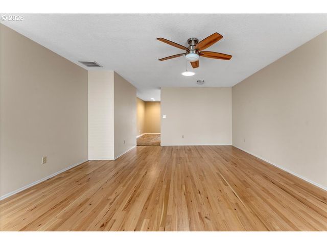 4880 Sw WEMBLEY Pl, Beaverton, OR 97005