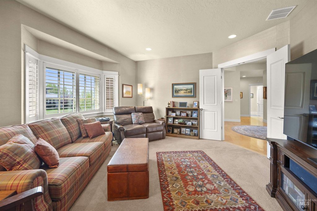 718 E Orion, Boise, ID 83702 photo 10