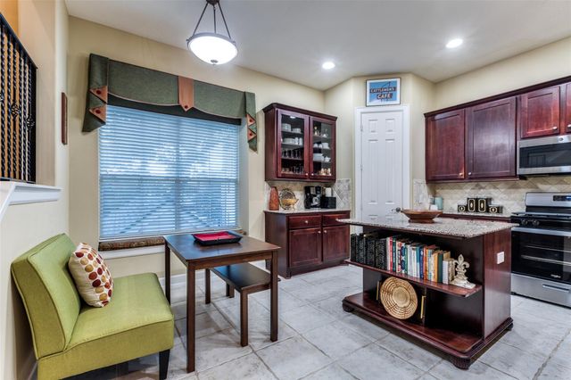 4512 Rose Street, Houston, TX 77007