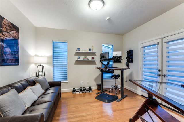 4512 Rose Street, Houston, TX 77007