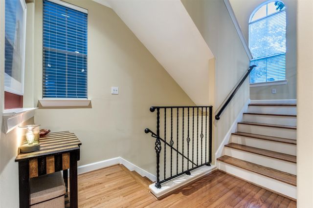 4512 Rose Street, Houston, TX 77007