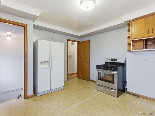 11581 Metter Avenue, Warren, MI 48089