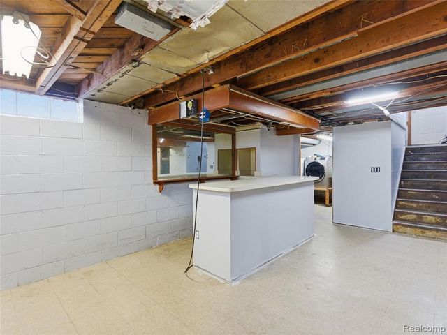 11581 Metter Avenue, Warren, MI 48089