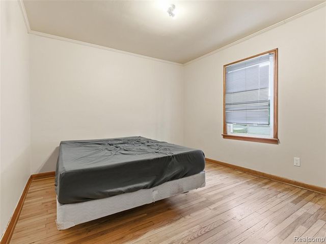 11581 Metter Avenue, Warren, MI 48089