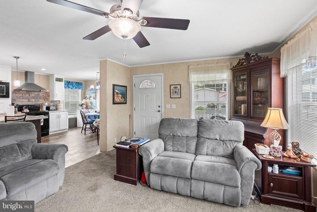 823 GAIL PL, Lancaster, PA 17601