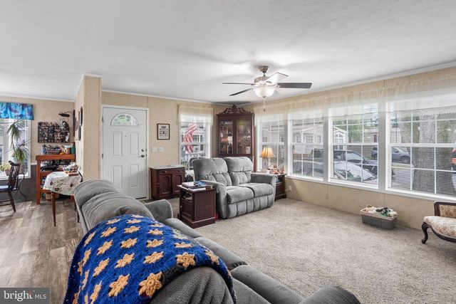 823 GAIL PL, Lancaster, PA 17601