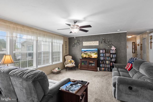 823 GAIL PL, Lancaster, PA 17601