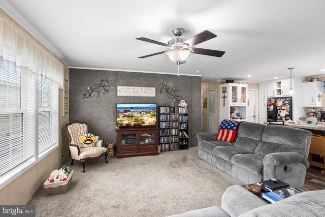 823 GAIL PL, Lancaster, PA 17601