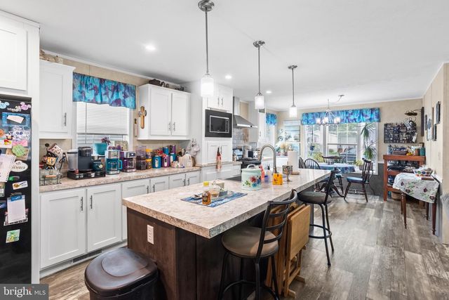 823 GAIL PL, Lancaster, PA 17601