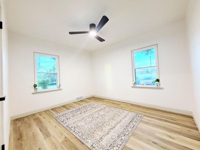 34 N MADISON STREET, Chilton, WI 53014